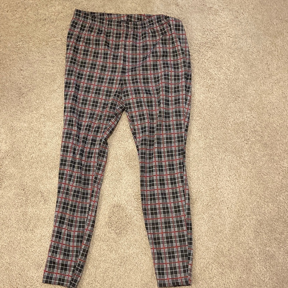 Plaid design pant leggings. From forever 21. Size 1X